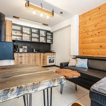 Appartamento Aparthost Schronisko Zmyslow