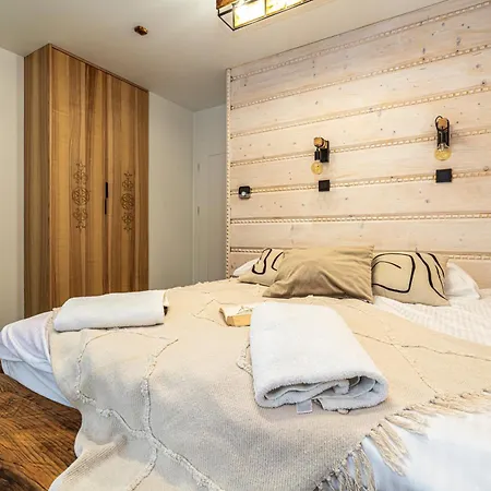 Aparthost Schronisko Zmyslow Apartamento Kościelisko