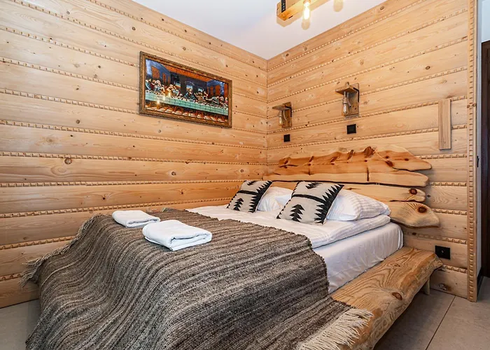 Aparthost Schronisko Zmyslow *