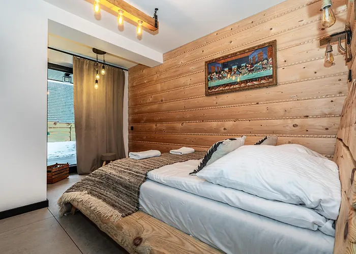 Aparthost Schronisko Zmyslow *