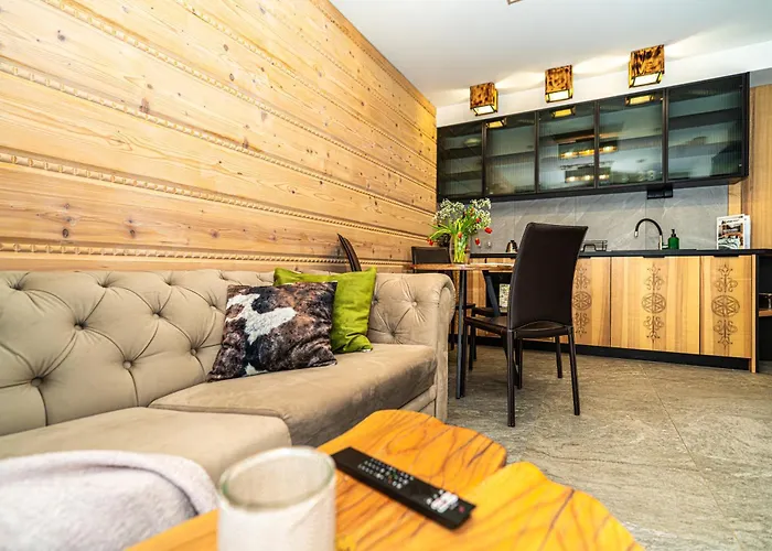 Aparthost Schronisko Zmyslow *