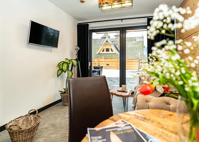 Aparthost Schronisko Zmyslow